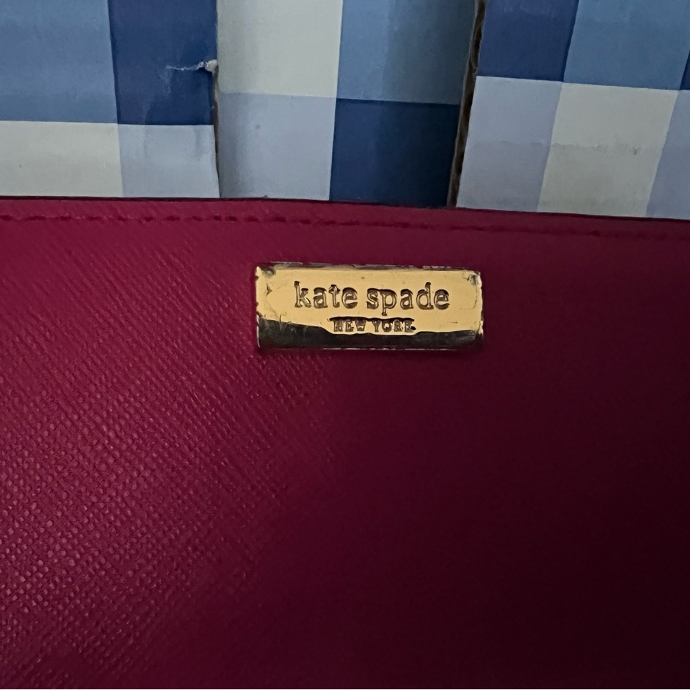 Kate Spade ♠️ Wallet - Picture 2 of 5